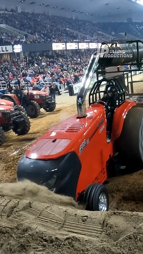 "El Niño" to the sand pile at the 2025 National Farm Machinery Show Championship Pull! Save the dates for the 2026 National Farm Machinery Show on February 11-14, 2026 in Louisville, KY! - Farm Credit Mid-America | JP Pulling Productions