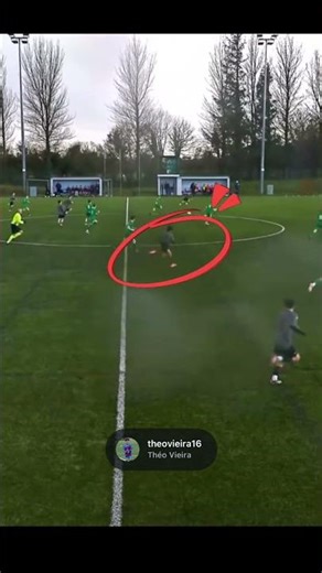 What touch 😱nice vision , great run into the box 👏🏻👏🏻