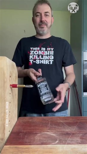 Did you know you can make drinking glasses out of bottles? Partner: a_dad_called_brian TT: https://www.tiktok.com/@a_dad_called_brian | Bored Panda Art