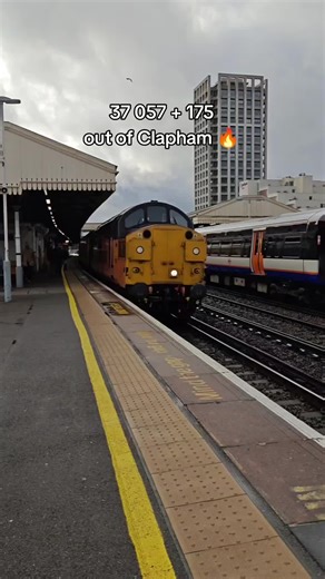 Trainspotting Adventures at Clapham with Class 37 Locomotives