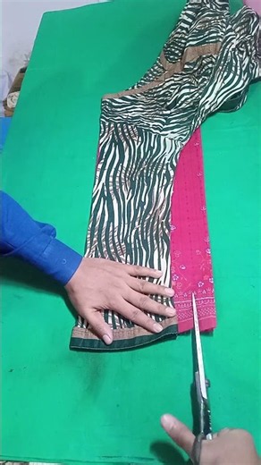 Sleeves Cutting Ka Best Tarika | How to cut sleeves #sleevescutting #cuttingskills #tailoringtips