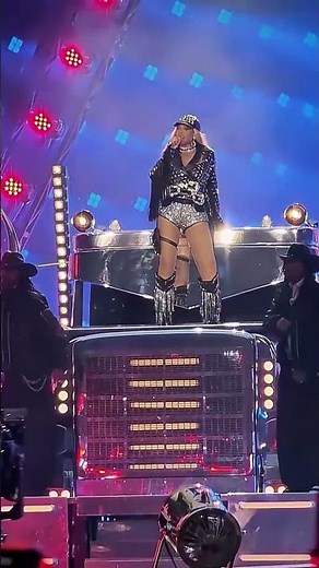 Beyoncé Brings Cowboy Carter to London #shorts