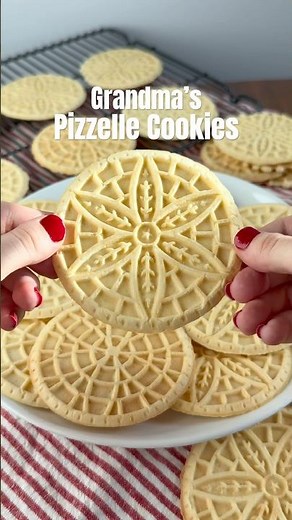 Grandma’s Anise Pizzelle Recipe (wafer cookies) ❄️🍪 #christmascookies #pizzelle #italiancookies