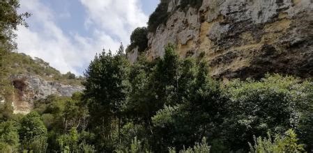 La cala más espectacular de Menorca nace en un barranco con vistas de vértigo, leyenda de una novia fantasma y el sello de la UNESCO