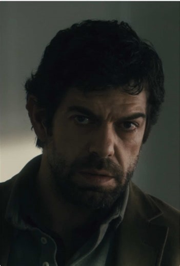 Brad Pitt e Pierfrancesco Favino in World War Z