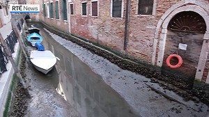 105K views · 712 reactions | An exceptional low tide left Venice's famous canals almost dry yesterday, with traditional gondolas and boats effectively beached as water levels reached a peak of -48 cm, creating an unusual landscape in the lagoon city. https://bit.ly/3uFZ6fQ | RTÉ News | Facebook