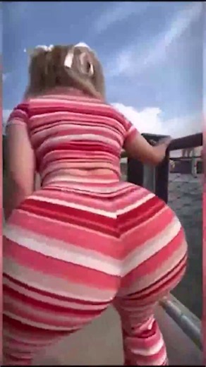 TikToker girl and her fat ass twerking naked Tiktok Dance 1 40