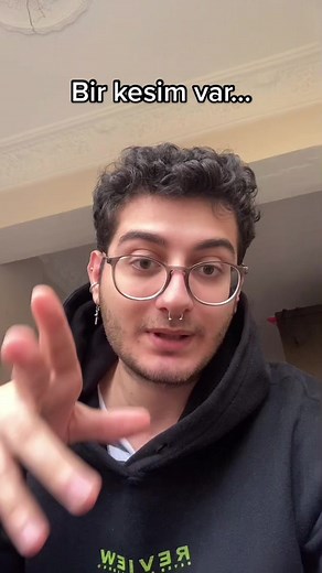 Sign Language Review: Understanding Dog Behavior