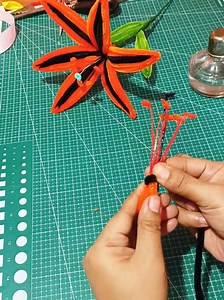 5.5K views · 53 reactions | How to make lily using fuzzy wires. #crafting #tutorial | Catherine Ardiente | Facebook