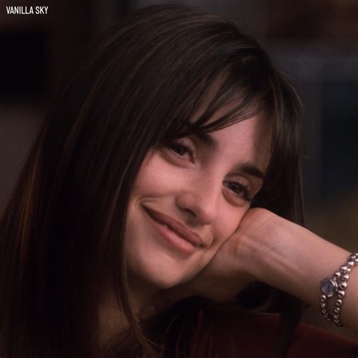 ‘Tis the season to confess your love. | Paramount Pictures