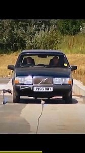 Inside the crash test with Volvo 940 and Renault Modus