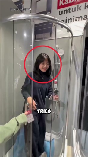 This Bathroom Prank Backfired Instantly 😭🚨