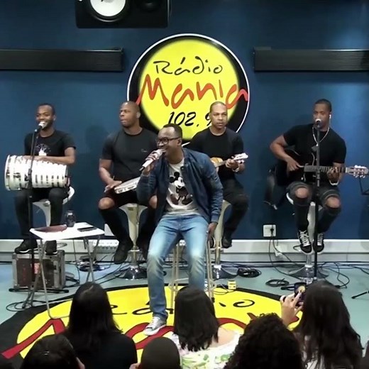 Exclusive! Thiaguinho and Band Live on Radio Mania 😍😍