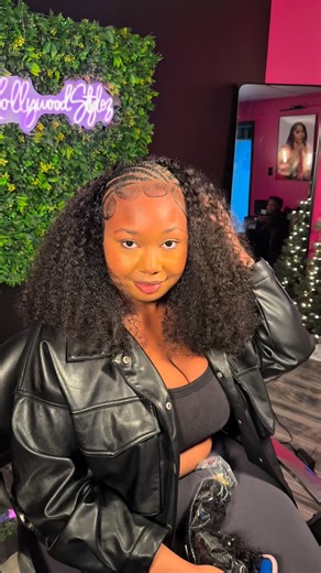 DALLAS BRAIDER🌴💕 on Instagram: "Such a perfect vacay hairstyle🏝️🥰 * Located at @mmcutzsalon_suites_ 📍Dallas, Texas * All hair colors are provided for ALL STYLES✅ Clink 🔗 in bio to book your next set of braids! * Follow for daily content⭐️ *P.S. December bookings are open💕 #dallasbraids #dallasbraider #dallasbraiders #dfwbraids #dfwbraider #dfwbraiders #dfwbraidstylist #braids #braidsbraidsbraids #braidsdallas #knotlessbraids #knotlessbraids #smediumbraids #bohostyle #explore #trendingreel