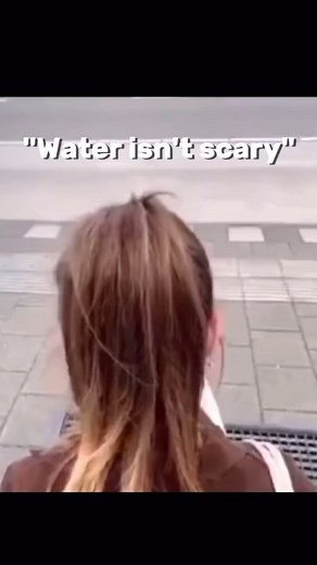 Ten Thousand Bees on Instagram: "Bees vs winter arc🐝🐝🐝#socool #tenthousandbees #awsome #bees #🐝🐝🐝 #🐝 #honey #🐝🐝🐝🐝🐝🐝🐝🐝 #savebees #beesofinstagram"