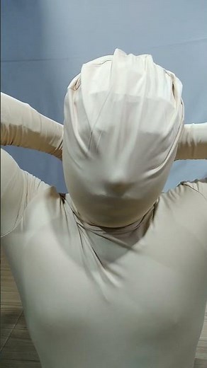 melepas morphsuit
