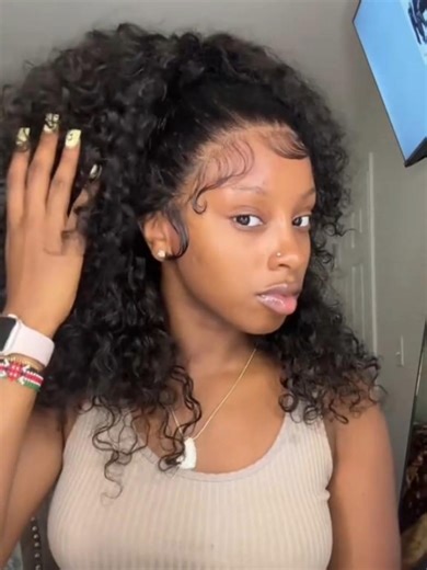 This curly wig is giving real hair vibes only 😍✨#amandahair #gluelesswig #humanhair #curlyhair #wig