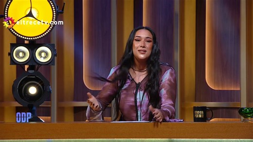 .@evelynbotto cantó 8 minutos de UNA HORA Y MEDIA con la notebook, se la pasó sirviendo vocals, usó youtube que es la forma en la que fue descubierto hace 18 años.Entendemos que es la fácil criticar sin saber, pero viniendo de una “artista” y de una mujer de los medios, dejas muchísimo que desear. Muchas veces lo mejor es callar!