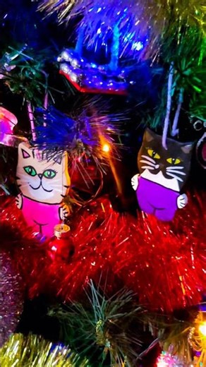 Christmas Cats - DIY decorations #christmastree #decorations #diy #cats #clayart #craftideas #foryou