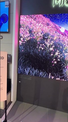 Unreal! Samsung 114" Micro LED at Jumbo Electronics in Mall of The Emirates, Dubai. #samsung #Micro