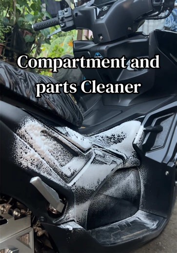 Parts and compartment cleaner #cleaner #compartmentcleaner #quickcleanmotorcycle #fairingscleaner #foamcleaner
