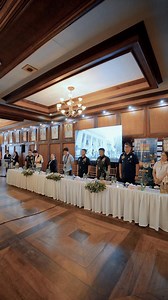 Ngayong araw, pinagtibay po natin ang Joint Declaration sa matatag na kapayapaan at seguridad ng lalawigan, kasabay ng paglulunsad ng PNP-AFP Collaborative Efforts Program at paglagda sa Joint Security IMPLAN na “One Tarlac, One P.L.A.C.E.” Sa sama-samang pagkilos ng pamahalaan at security sector, patuloy nating pinatatatag ang isang ligtas at mapayapang Tarlac para sa bawat Tarlaqueño. One Tarlac. One P.L.A.C.E. 🇵🇭 Maraming salamat po sainyong lahat na nakibahagi sa pagtitipok na ito at mabuh