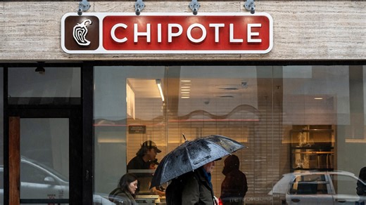 New signs of economy struggle with chain and fast-food restaurants