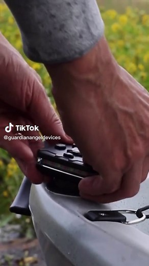 Ready to go🛶 #kayaking #safetylight #guardianangeldevices #kayaklife #gadevice #guardianangellight