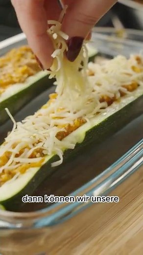 🤗 Stuffed zucchini with minced meat & cheese