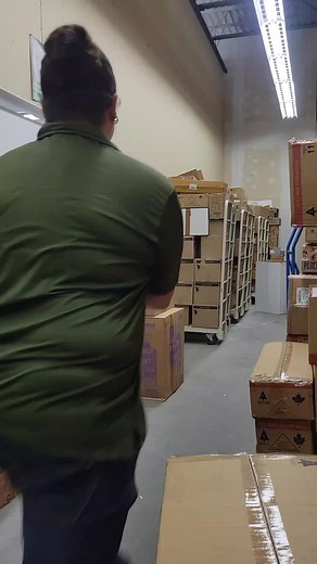 cans can fly #boo #pepsikickoffshow #scareprank #fyp #prank #oops @Tracy Mackay