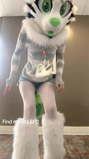 Hiii #fursuiter #fursuitmaking #furryfandom #lsfc | fursuit