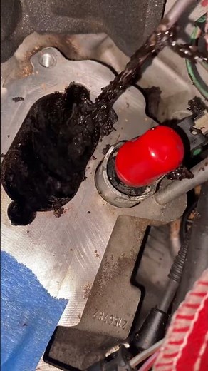 Audi cleaning the intake valves part 1.#Audi decarb #audi thirty valves#audi valves with carbon.