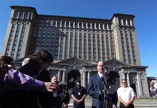 Ambassador Bridge owners turned to high-powered lobbyists in Ottawa