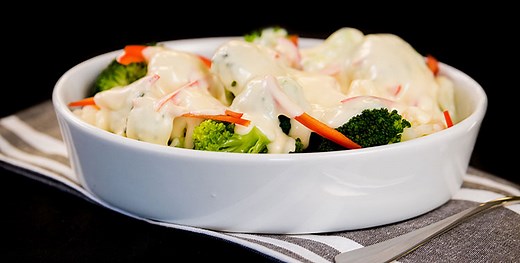 How do you make cheese sauce?