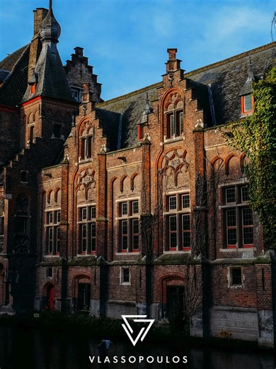 Μπρυζ, Βρυξέλλες και Αμβέρσα σε ένα ταξίδι γεμάτο εικόνες που κόβουν την ανάσα. Από τα γραφικά κανάλια της Μπρυζ έως την κοσμοπολίτικη ενέργεια των Βρυξελλών και το στιλ της Αμβέρσας — αυτή η εκδρομή είναι μια ολοκληρωμένη ευρωπαϊκή εμπειρία που πρέπει να ζήσεις. Κλείσε θέση τώρα και απόλαυσε κάθε στιγμή με άνεση και στυλ. #vlassopoulos_travel #brugge