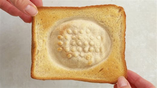 Spoon Easter egg toast, cheesy Easter toast hack