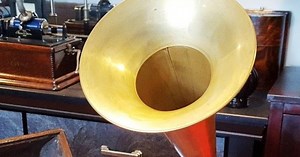 Cylinder Phonograph Explained: How Old Record Players Work