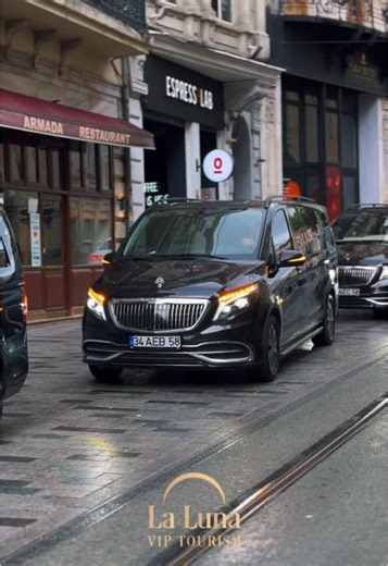 La Luna VIP Tourism: Elegance in Travel Experience