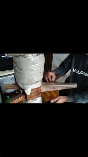Step by step learning of Wing Chun kung fu techniques with a wooden dummy #wingchun #martialarts