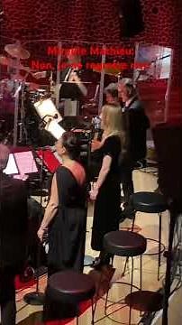 MIREILLE MATHIEU live a Hambourg: „Non, je ne regrette rien“