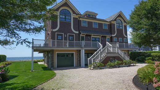 House of the Week: Oceanfront home in Narragansett with plenty of living space