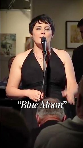 "Blue Moon" 🎶 #shorts #jazz #jazzsinger