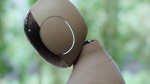 193K views · 993 reactions | Robotics company 1X recently revealed its NEO Gamma robot, a humanoid clothed in soft 3D-printed nylon fabric and designed for use in the home. | CNET | Facebook