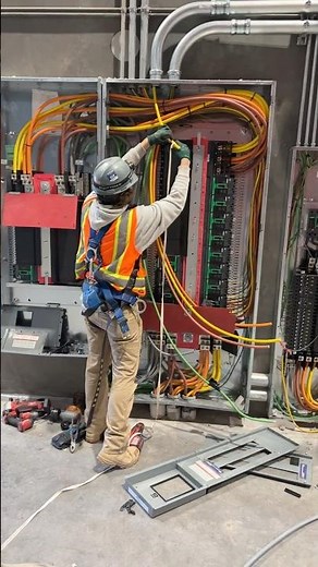 Three phase commercial high voltage⚠️ inside wireman installations