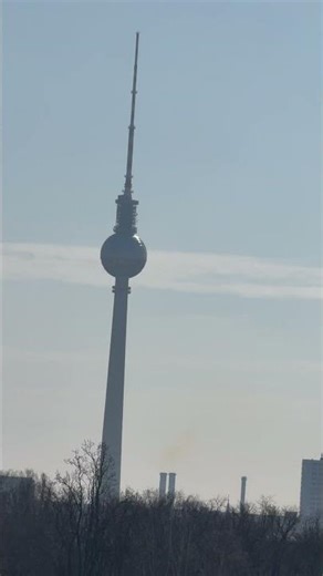 Berlin from the Water | Berlin vom Ufer aus entdecken