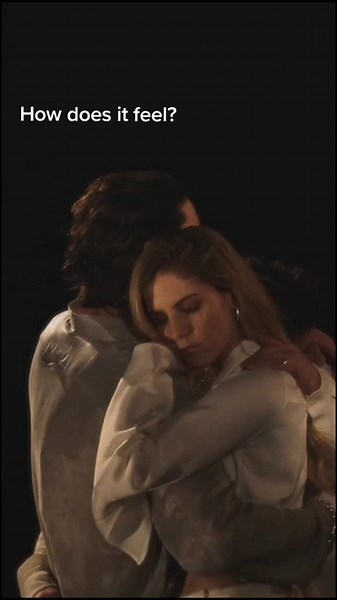 How Does It Feel by London Grammar - New Album Favorite | November Live Performance