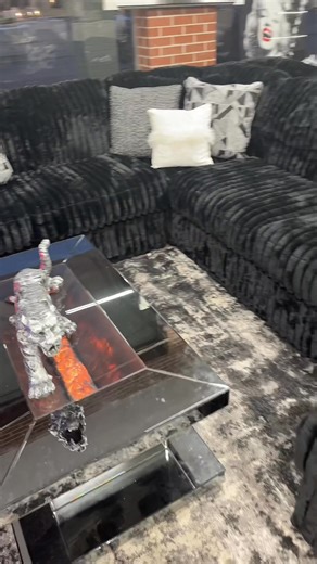 🎄 Get Your Home Christmas-Ready! 🎄 Hosting family? Movie nights? Extra guests? This viral, ultra-soft, cushiony modular sectional is the perfect way to prep your space for the holidays ✨ 🛋️ Build it YOUR way • Rearrange for gatherings • Stretch it out for cozy movie nights • Make room for everyone (and the Christmas pajamas 😉) 2 Pieces start as low as $999! It’s cloud-soft, stylish, and made for real life — whether you’re hosting or just relaxing by the tree. 🎁 Holiday comfort starts here S