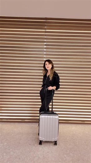 @itssomiamii on Instagram: "✈️ Meet the new name of smart travel: @genius_pack ! Carry-on size with a compact design that offers maximum organization and comfort 🧳 Every compartment is thoughtfully designed — you’ll feel the difference the moment you travel! 🌍✨"