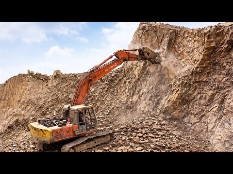 EXCAVATOR OPERATOR VIEW: Humming and Drilling in Action!” #excavators #stonemachinery #sand #mining