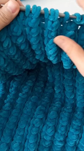 Exploring New Knitting Patterns with Machine Reels